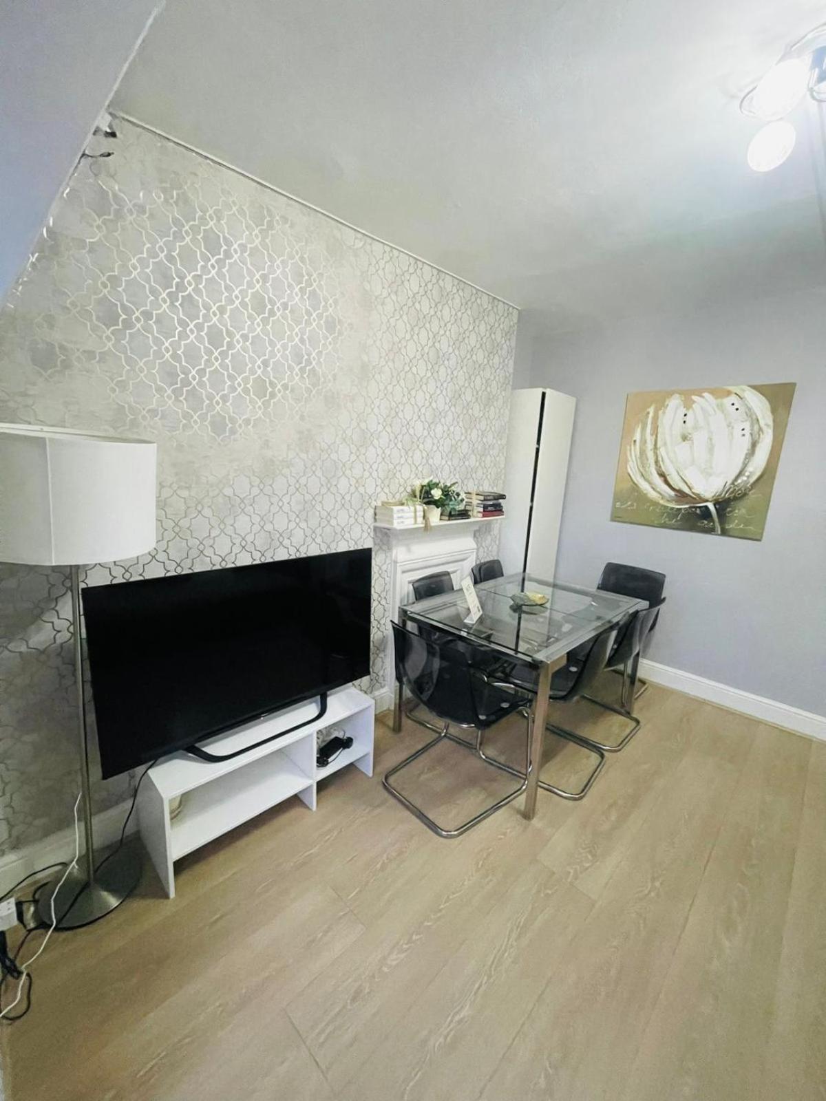 Apartments In The Heart Of High Street Kensington 伦敦 客房 照片