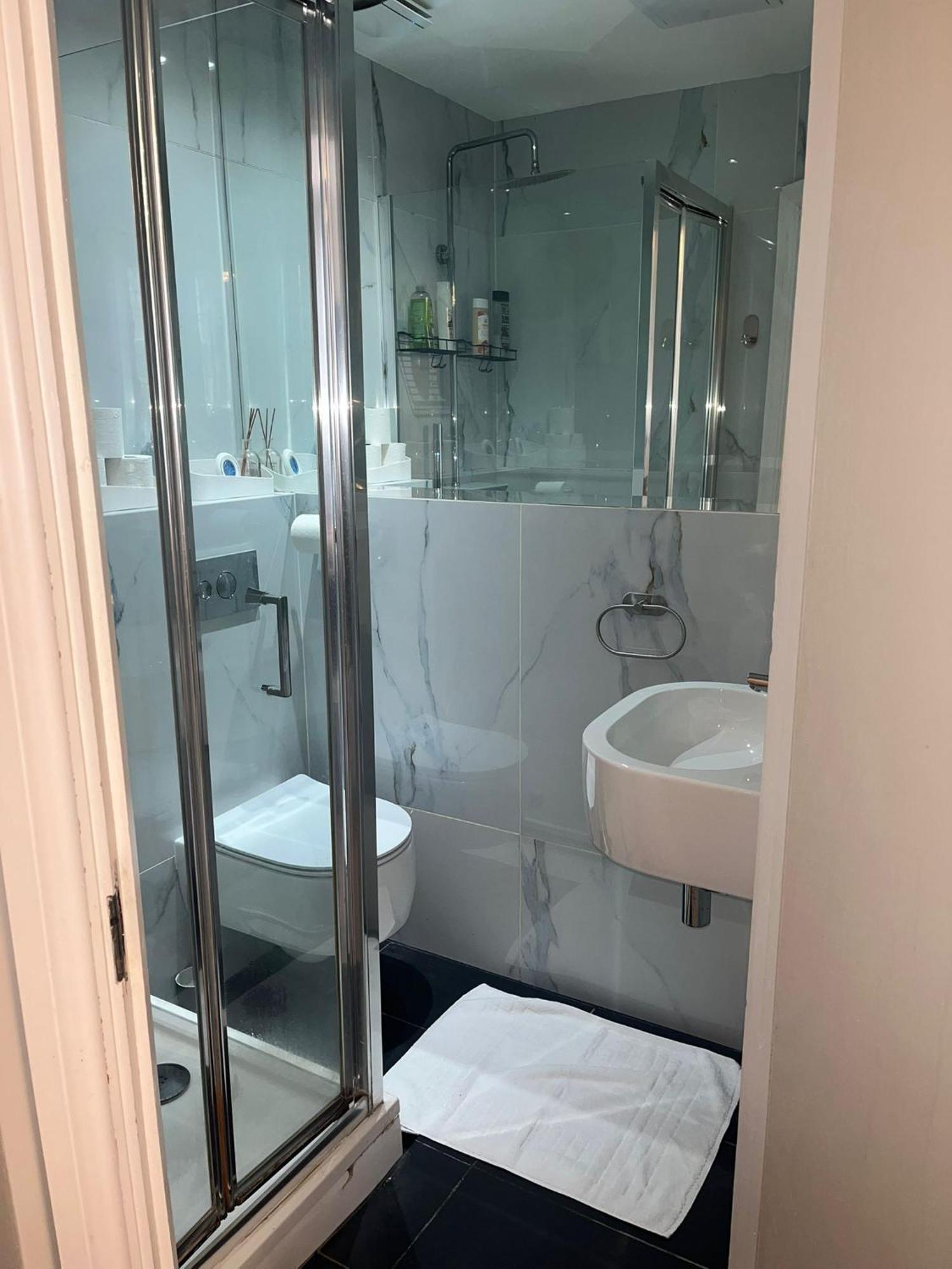 Apartments In The Heart Of High Street Kensington 伦敦 客房 照片